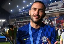 Hakim Ziyech à Paris pour finaliser son transfert au PSG Ziyech