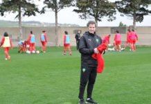 Eric Chitcatt, de comédien à préparateur mental des Lionnes de l’Atlas Eric Chitcatt