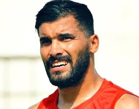 Un défenseur algérien au WAC de Casablanca ? Houcine Benayada