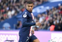 Le geste obscène de Kylian Mbappé en direction de Kays Ruiz-Atil Kylian Mbappe