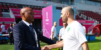 Selon Motsepe, le Maroc est capable de s’illustrer au Qatar Motsepe_Regragui