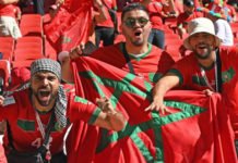 Le paradoxe marocain : une sélection mondiale, des clubs à la traîne Supporters marocains