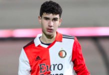 L’exploit du Qatar, argument de taille pour séduire les binationaux shaqueel van persie