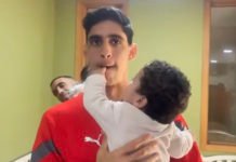 Les Lions de l’Atlas visitent un orphelinat de Tanger : Séquence tendresse (vidéo) Bounou