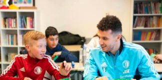Oussama Idrissi retourne à l’école pour un cours de programmation Oussama Idrissi