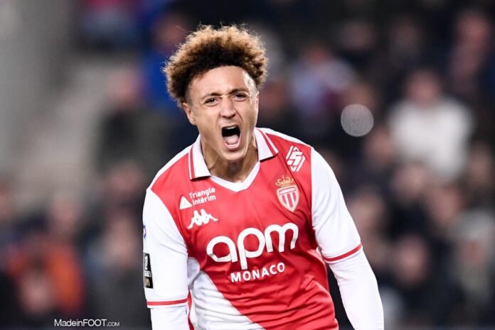 Le FC Barcelone garde un œil attentif sur Eliesse Ben Seghir