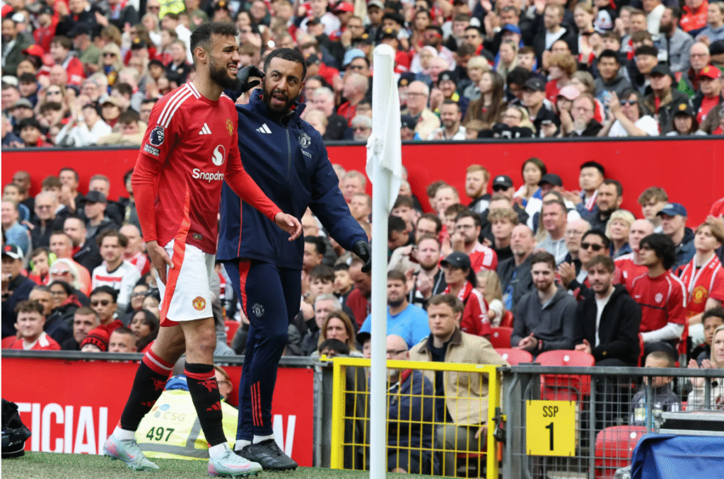 Noussair Mazraoui - Noussair Mazraoui se blesse aux ischio jambiers