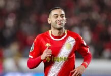 Hakim Ziyech allume la CAF depuis son canapé : Bienvenue en Afrique Hakim Ziyech
